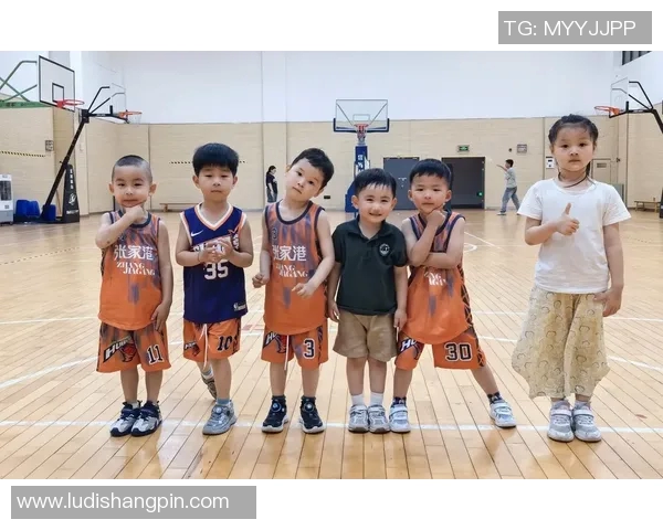 快手篮球全明星队:激情碰撞与梦想追逐的篮球盛宴 快手篮球全明星队:激情碰撞与梦想追逐的篮球盛宴